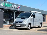 VAUXHALL VIVARO
