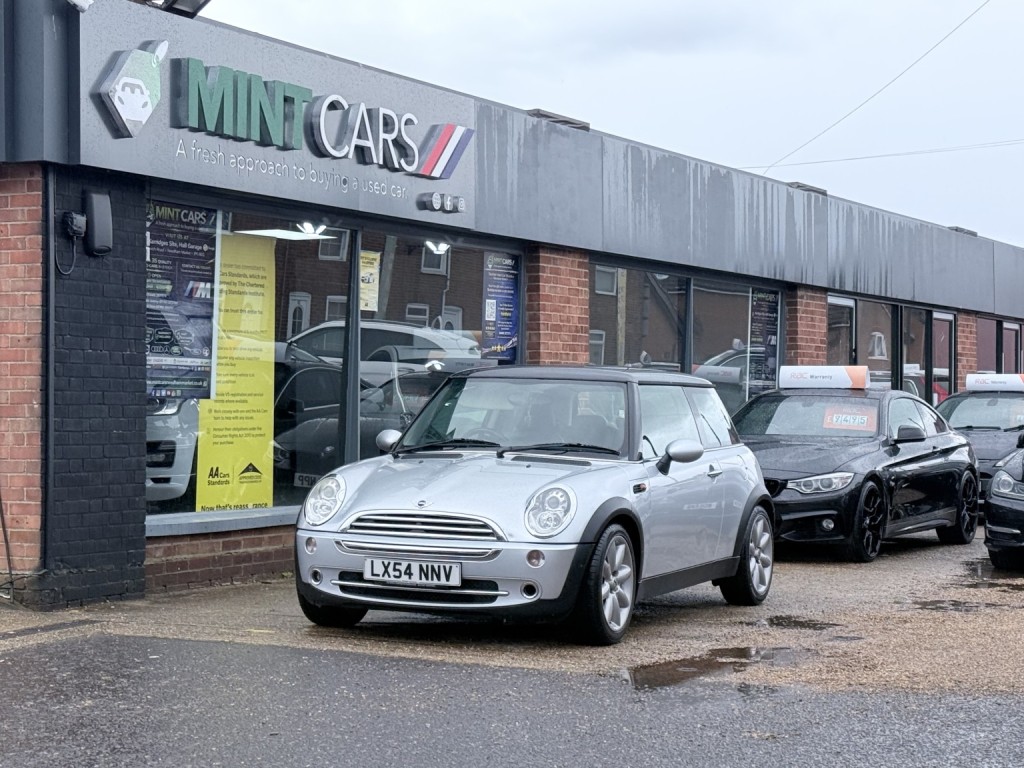 2004 MINI HATCH